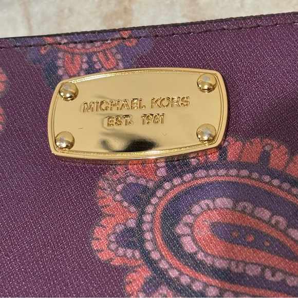 Michael Michael Kors paisley printed wristlet - Picture 4 of 10